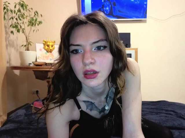 Sexy-Fox69's BongaCams show and profile