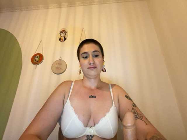 CatarinaLibre live cam on BongaCams