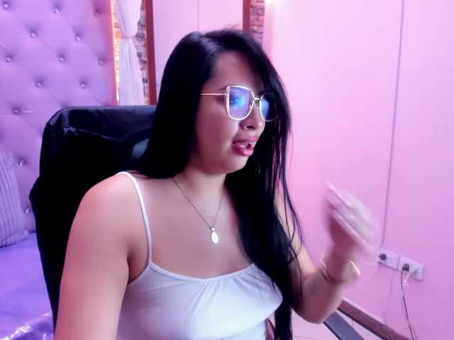 Ashleymontenegro live cam on BongaCams