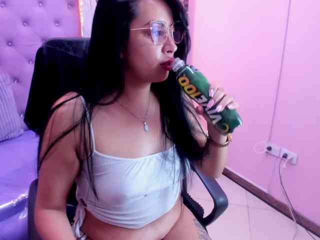 Ashleymontenegro webcam