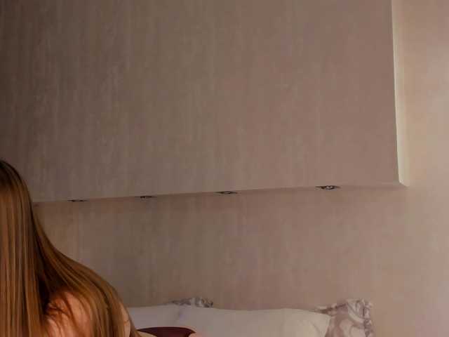 Candy-Cansew live cam on BongaCams