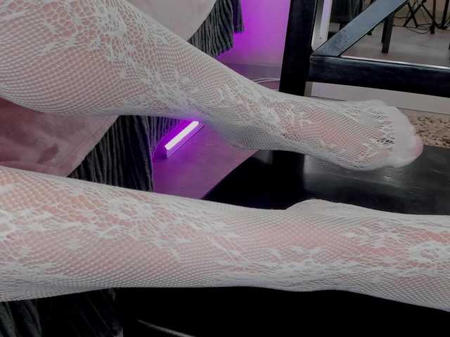 Candy-Cansew live cam on BongaCams