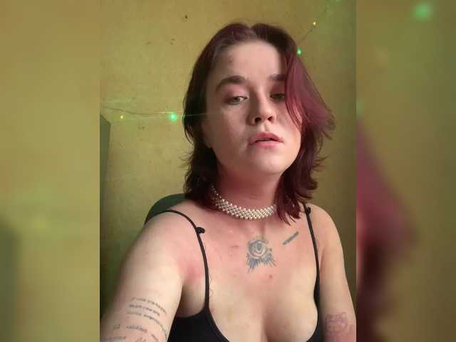 Mia-sweet's BongaCams show and profile