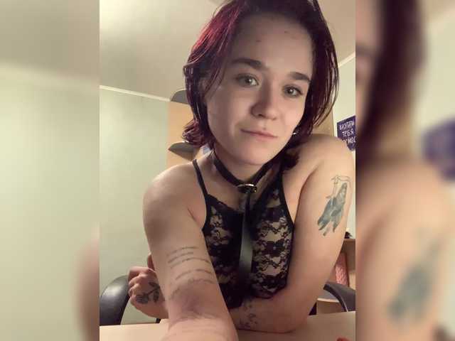 Mia-sweet's BongaCams show and profile