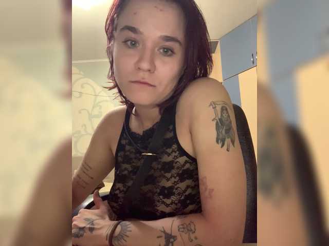 Mia-sweet's BongaCams show and profile