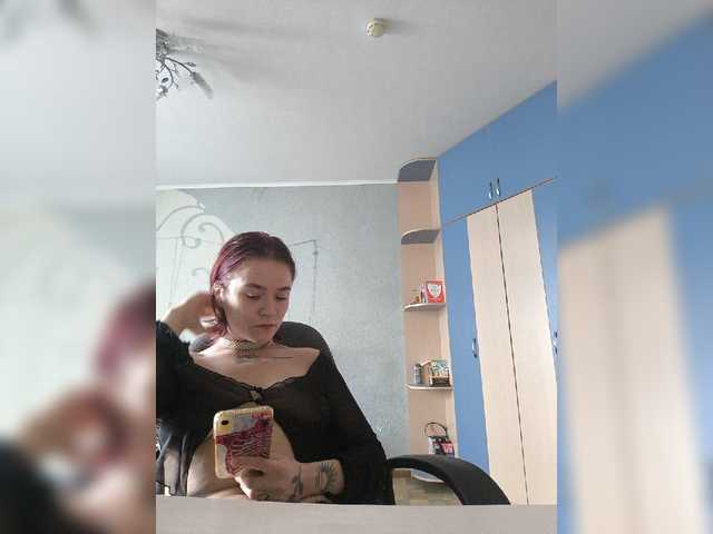 Mia-sweet's BongaCams show and profile