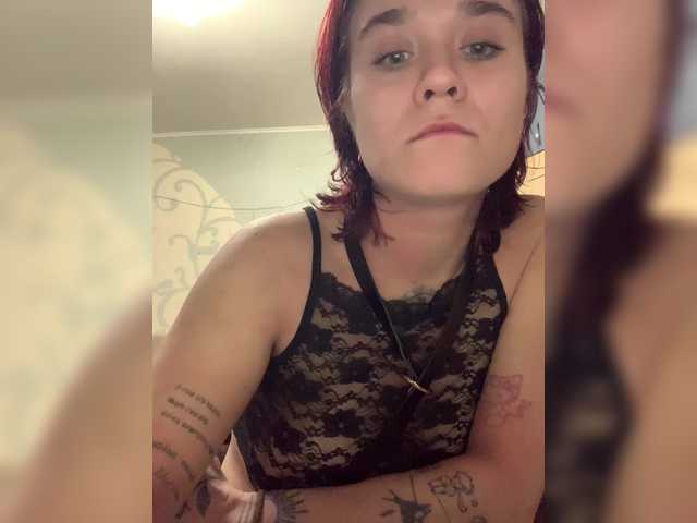 Mia-sweet's BongaCams show and profile