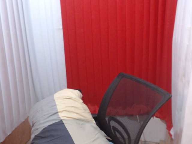 Janecumxx19 live cam on BongaCams