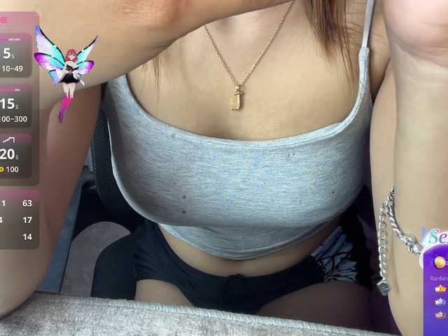 Janecumxx19 live cam on BongaCams