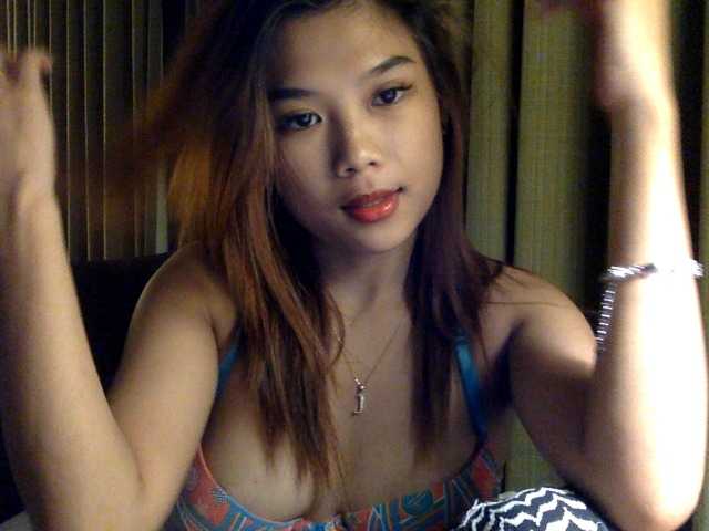 Janecumxx19 live cam on BongaCams