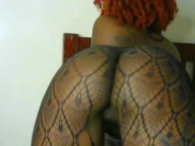 le modèle candychic est en webcam porno dans un show sur le site bongacams, il possède les tags suivants: Ebony,Redhead,Shaved