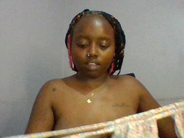 Sexie-boo live cam on BongaCams