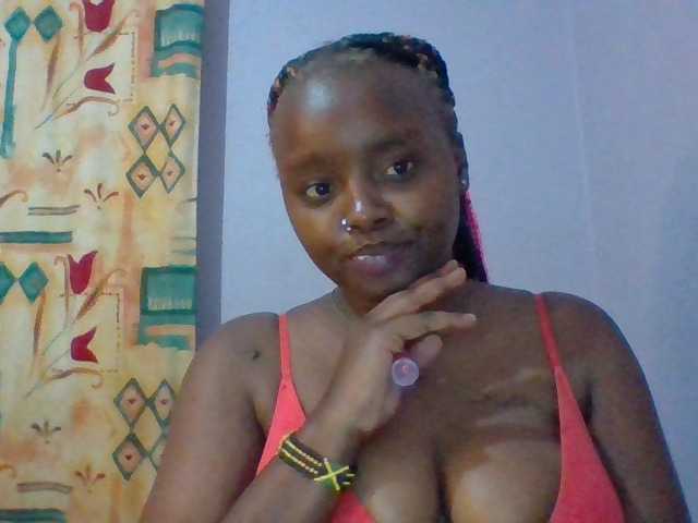 Sexie-boo live cam on BongaCams