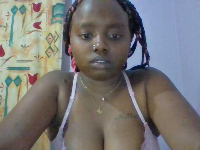 Sexie-boo live cam on BongaCams