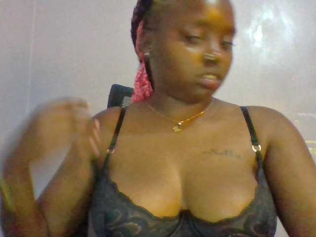 Sexie-boo live cam on BongaCams