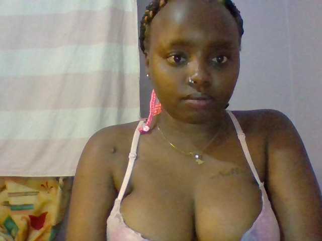 Sexie-boo live cam on BongaCams