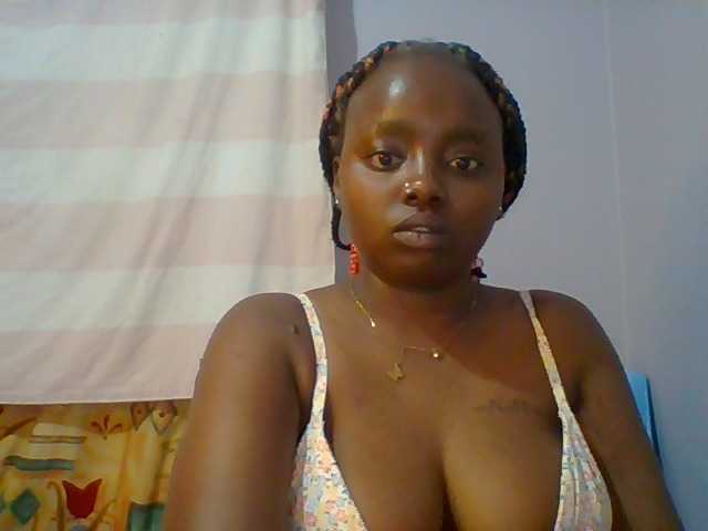Sexie-boo live cam on BongaCams