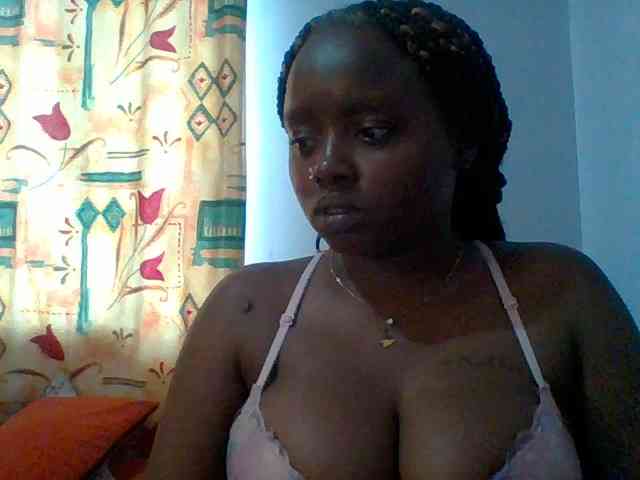 Sexie-boo webcam