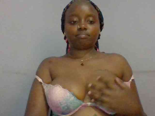 Sexie-boo Live Webcam on BongaCams