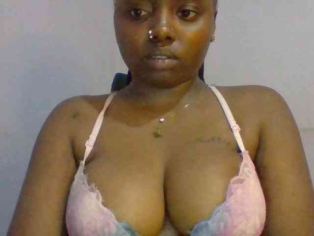 Model: Sexie-boo