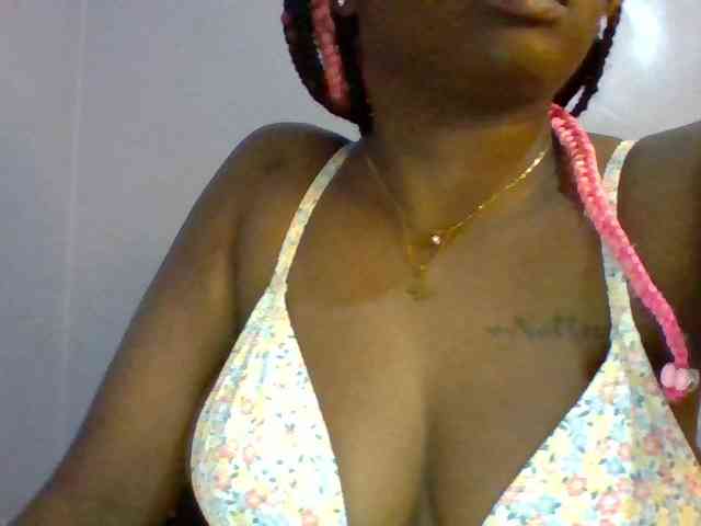 Sexie-boo webcam