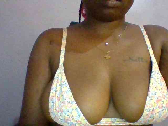Sexie-boo webcam