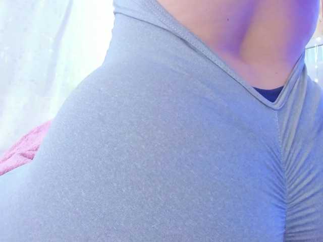 Saamii-robertss01's BongaCams show and profile