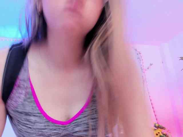 Saamii-robertss01 webcam