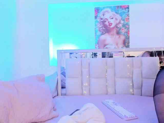 Saamii-robertss01 webcam