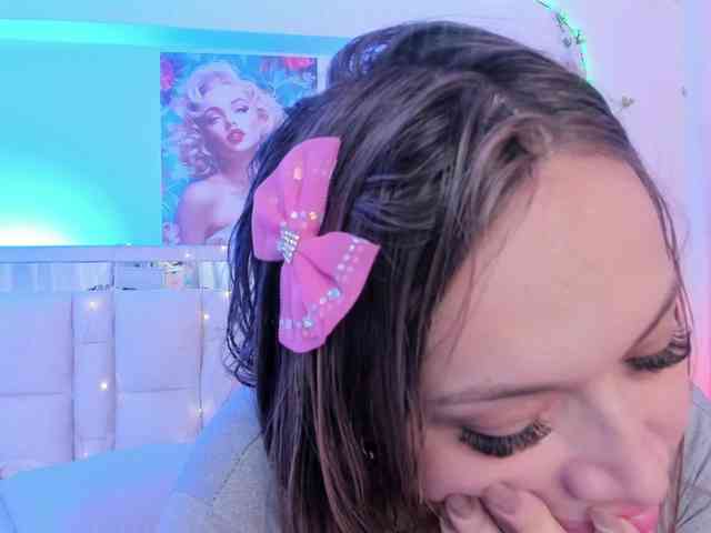 Saamii-robertss01 webcam