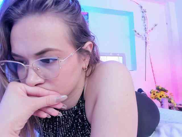 Saamii-robertss01 webcam