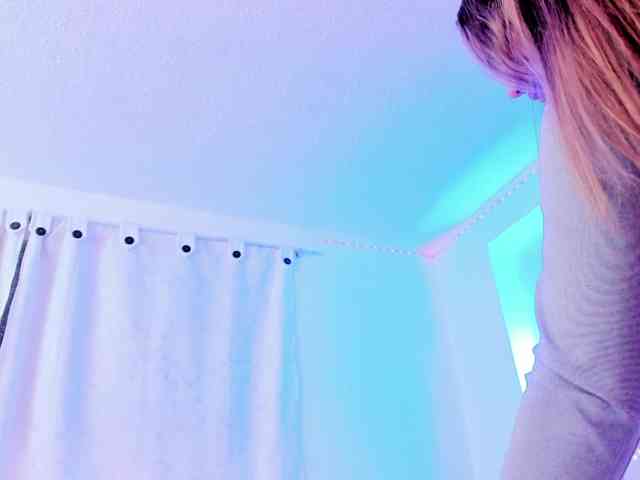 Saamii-robertss01 webcam
