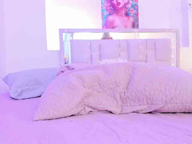 Saamii-robertss01 webcam