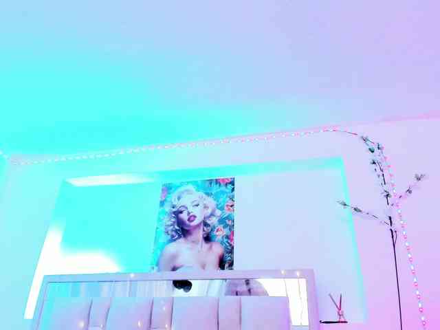 Saamii-robertss01 webcam