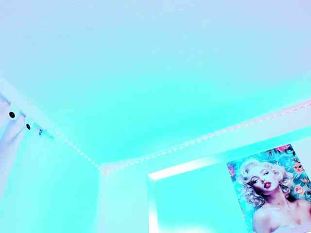 Saamii-robertss01 webcam