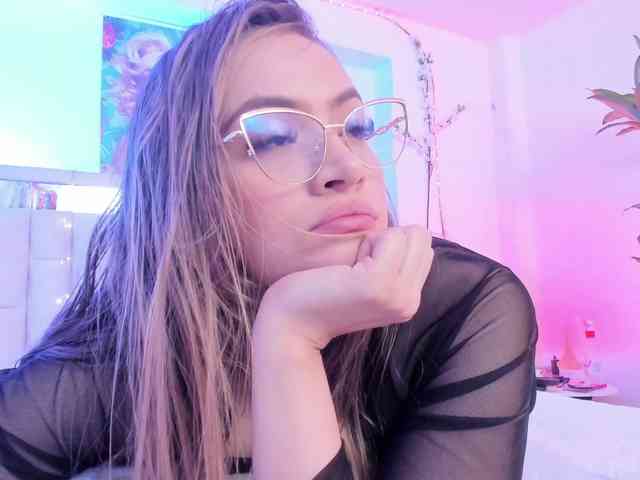 Saamii-robertss01 webcam