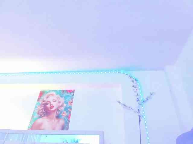 Saamii-robertss01 webcam