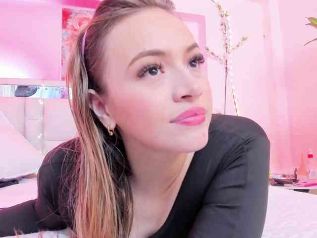 Saamii-robertss01 webcam