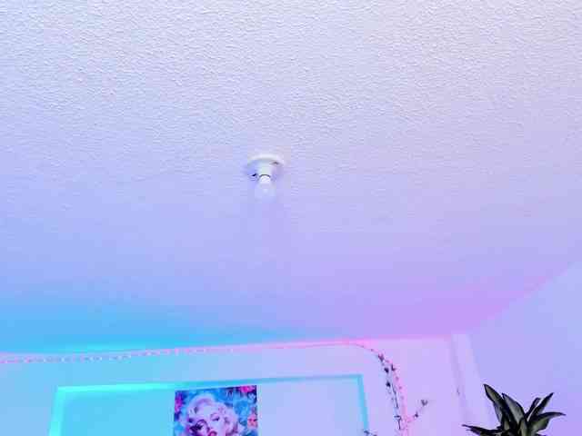 Saamii-robertss01