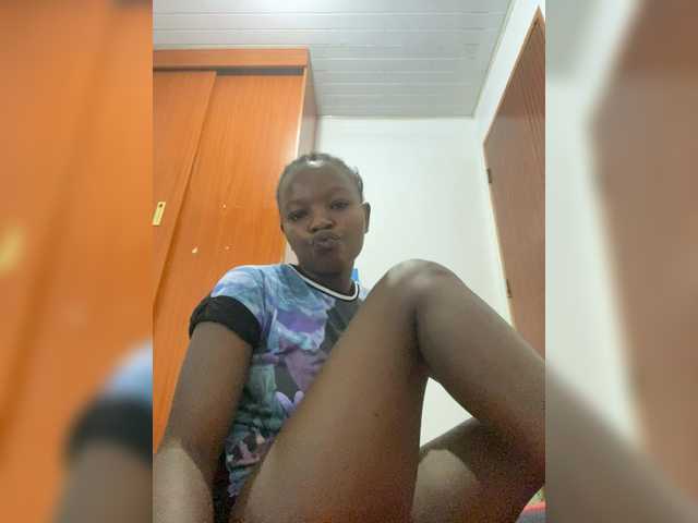 Viper-mistress254 webcam