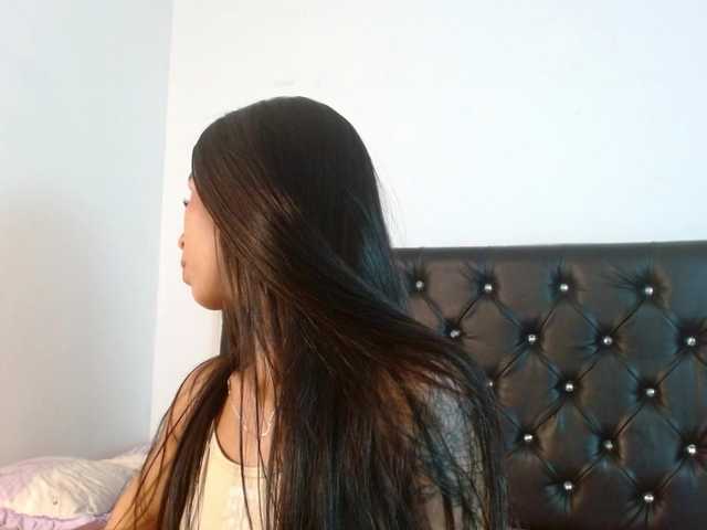 ameliejoness17's BongaCams show and profile