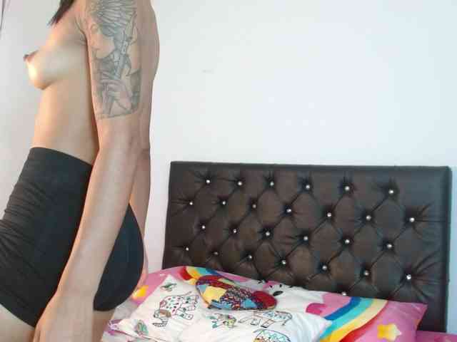 ameliejoness17 webcam