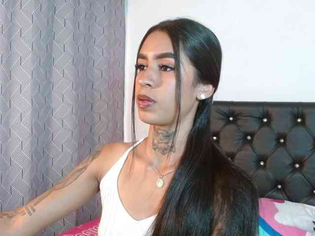 ameliejoness17 webcam