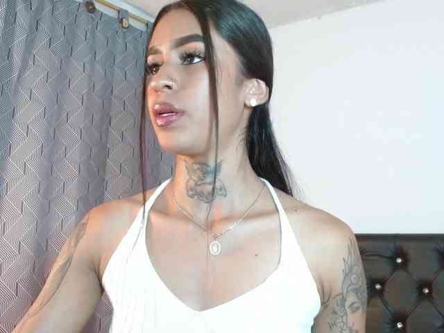 ameliejoness17 webcam