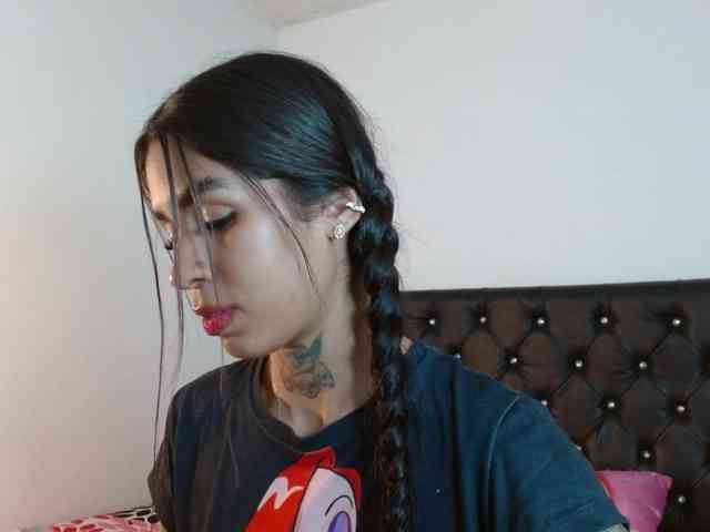 ameliejoness17 webcam