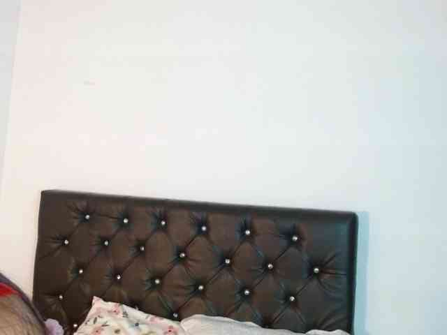 ameliejoness17 webcam