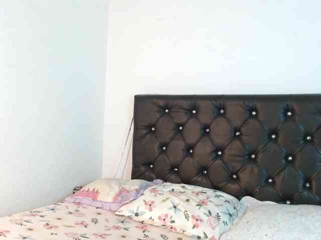 ameliejoness17 webcam