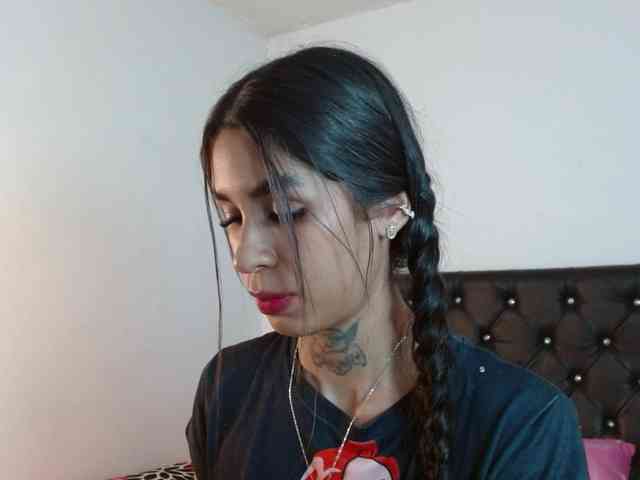 ameliejoness17 webcam