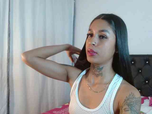 ameliejoness17 webcam