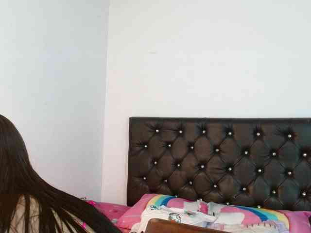 ameliejoness17 webcam